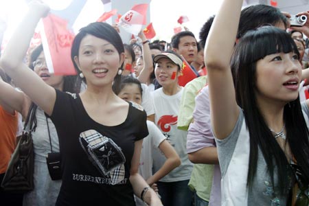 親親與您同享奧運圣火深圳傳遞