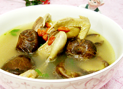 孕期營養食譜—香菇煲乳鴿