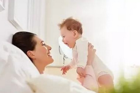 回農村婆婆家看三歲的兒子，兒子給我跳舞，看著看著我哭了