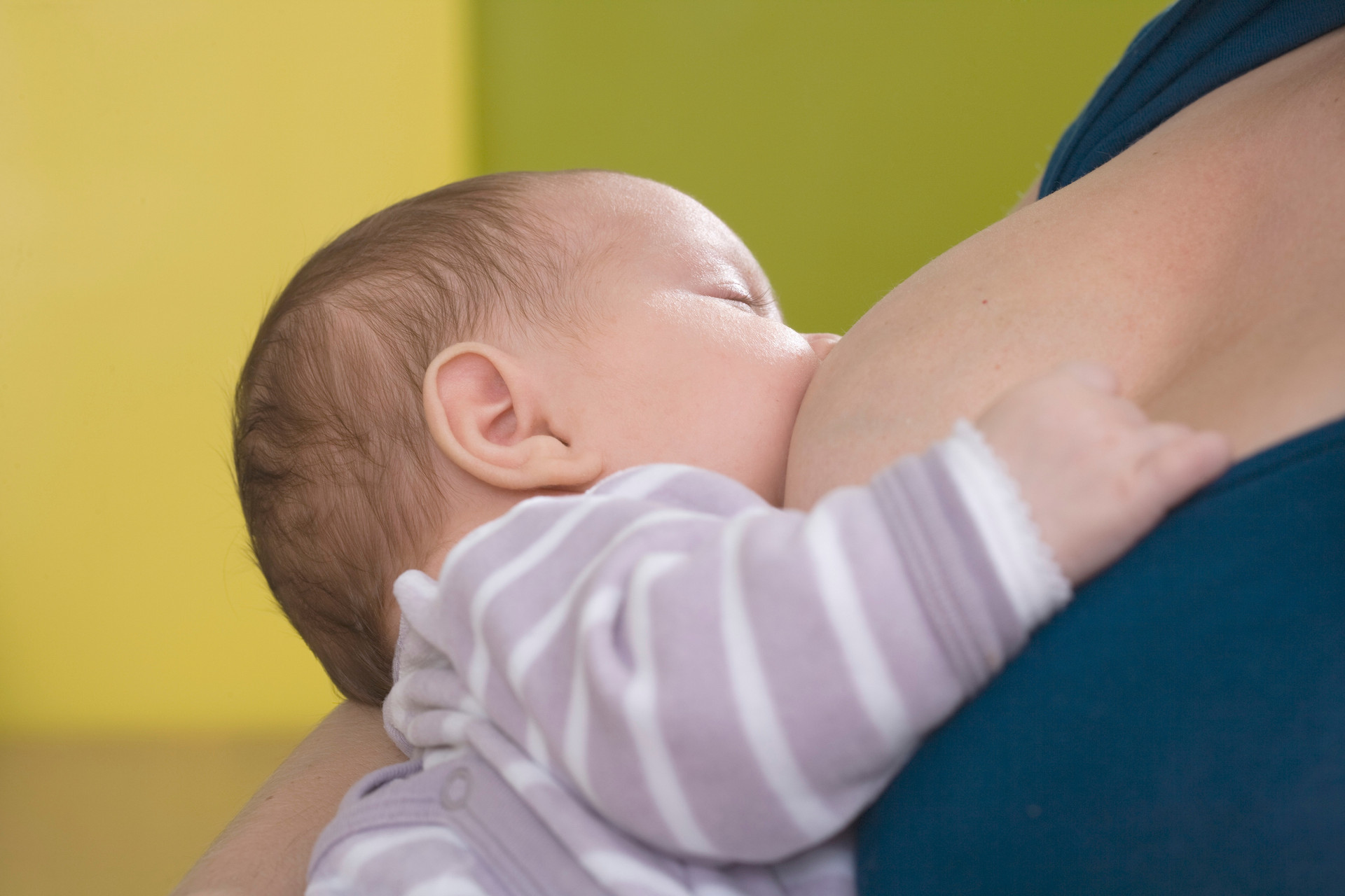 產(chǎn)后什么睡姿會導(dǎo)致子宮后移