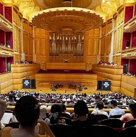 德國超高端奶粉BEBA攜手龔琳娜走進二十四節氣古詩詞音樂會