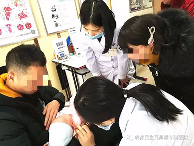 成都民生耳鼻喉醫院提示：小耳畸形早矯正，別給孩子留陰影