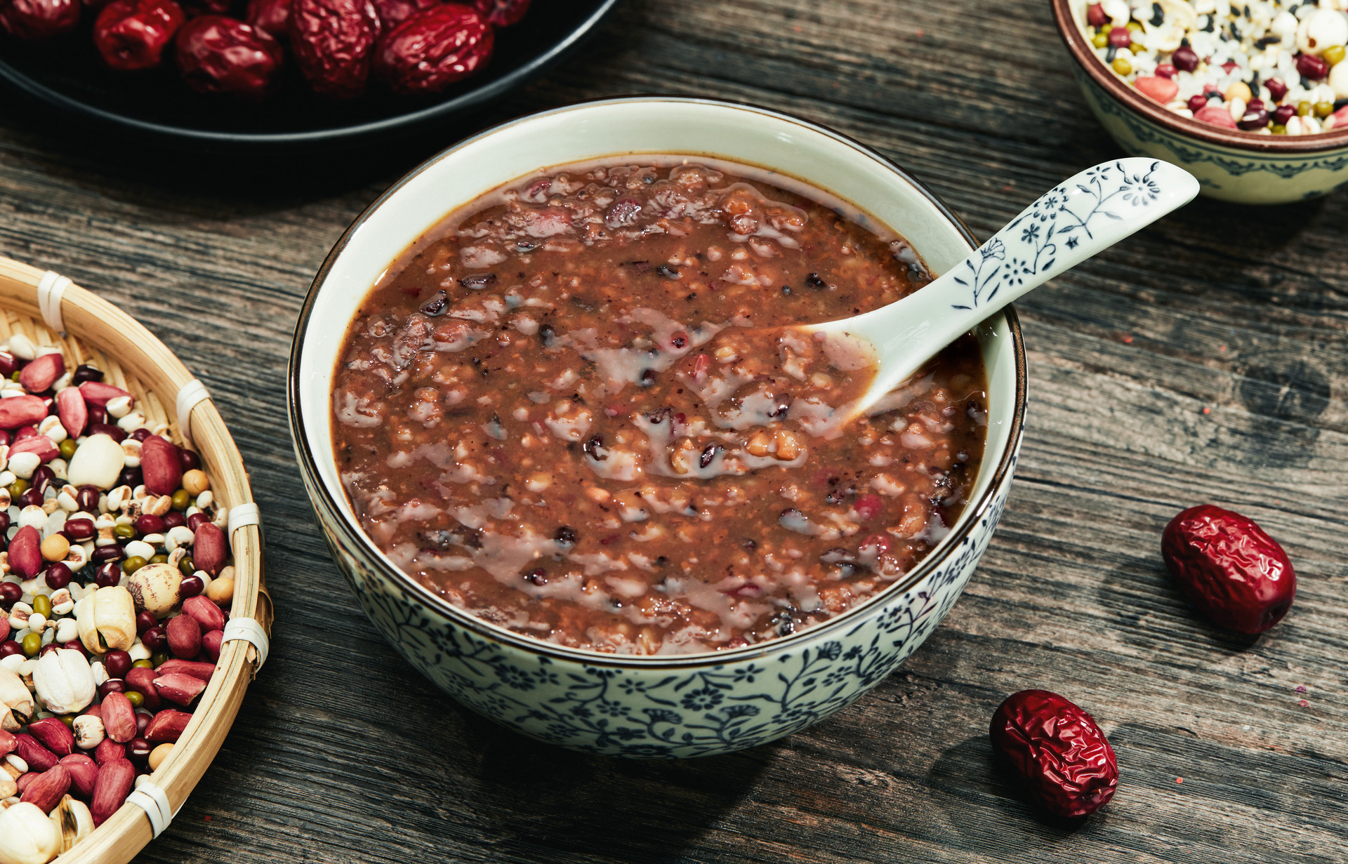 2022年臘八節是幾號