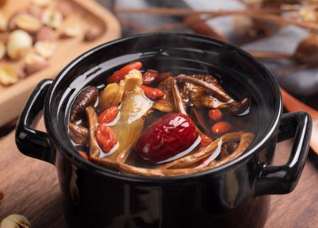 孕婦吃烏雞好還是老母雞好