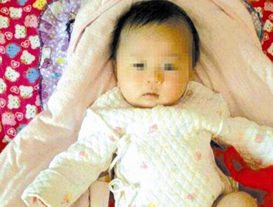 長春嬰兒轎車內(nèi)隨車被盜 嬰兒放車內(nèi)取暖被盜